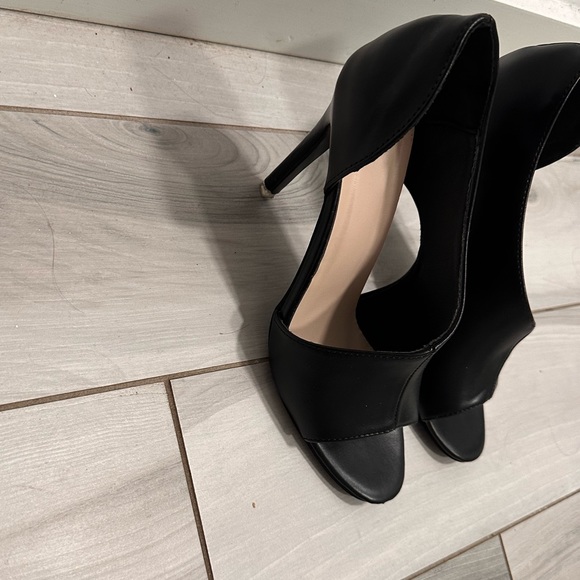 Black heels size 40 - Picture 1 of 3